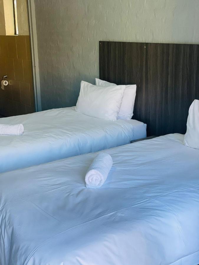 Host Hub Guest House Kempton Park Exterior foto